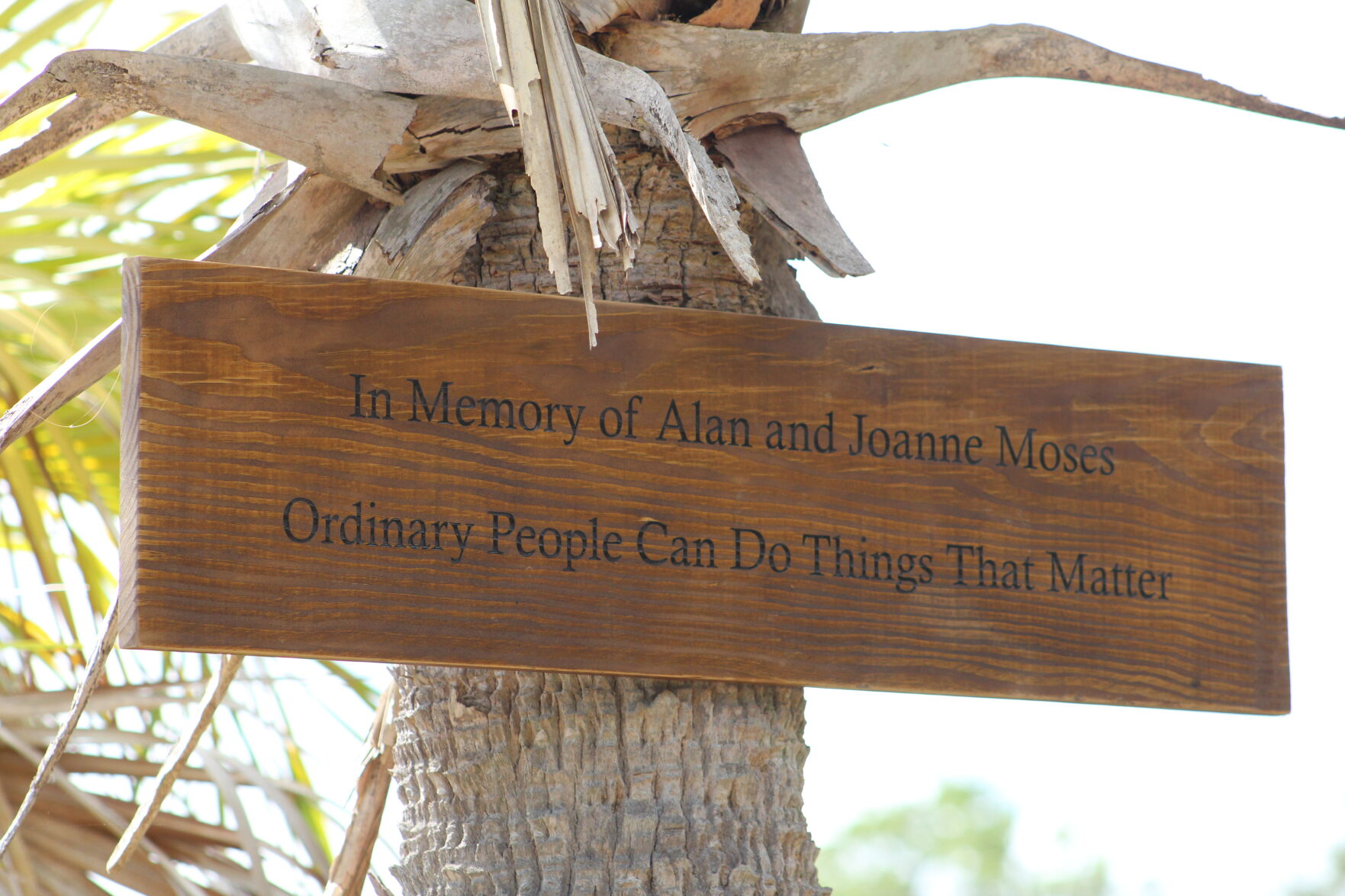 Sign near bridge between Dataw and Oak Island